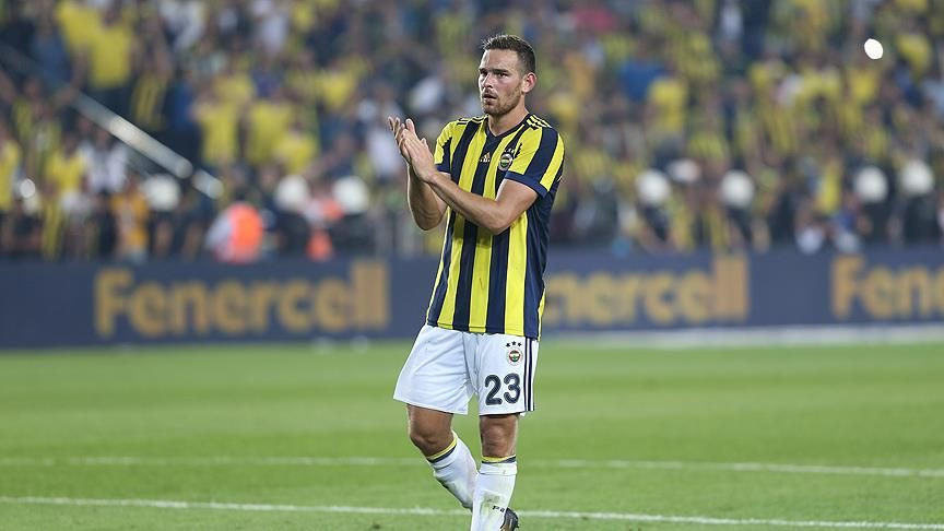 Fenerbahçeli Janssen 6 hafta sahalardan uzak kalacak - Sayfa 1