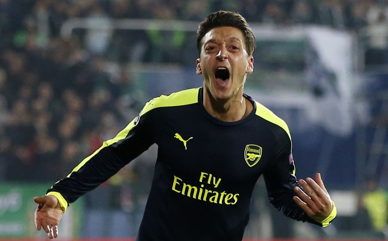 Mesut Özil sözleşmesini uzattı - Sayfa 11