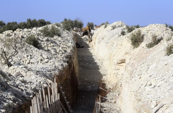 Afrin'de teröristlerin gizlendiği labirent tüneller bulundu - Sayfa 14