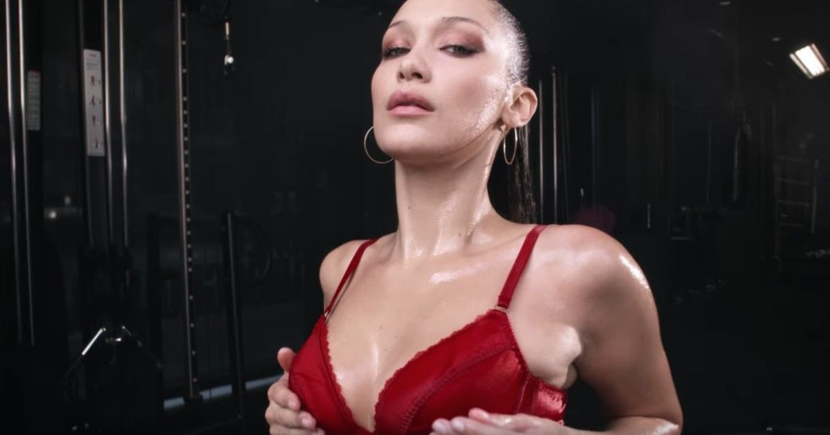 Victoria's Secret meleği Bella Hadid, Türk fotoğrafçı Mert Alaş'a soyundu - Sayfa 25