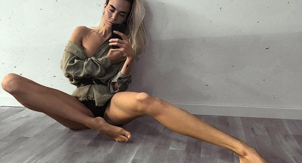 108 cm bacakları olan İsveçli model Ia Ostergren - Sayfa 26