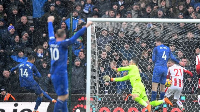 Cenk Tosun bu haftayı da boş geçmedi