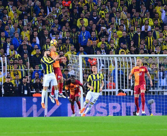 Fenerbahçe - Galatasaray maçından kareler - Sayfa 24