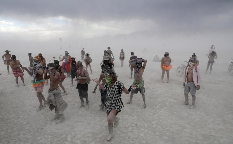 Beni yak kendini yak: BURNING MAN - Sayfa 11