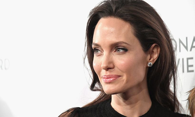 Angelina Jolie yeniden aşık oldu - Sayfa 7