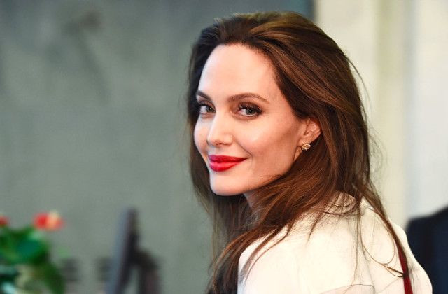 Angelina Jolie yeniden aşık oldu - Sayfa 8