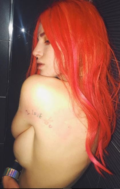 Bella Thorne yine rahat durmadı - Sayfa 31