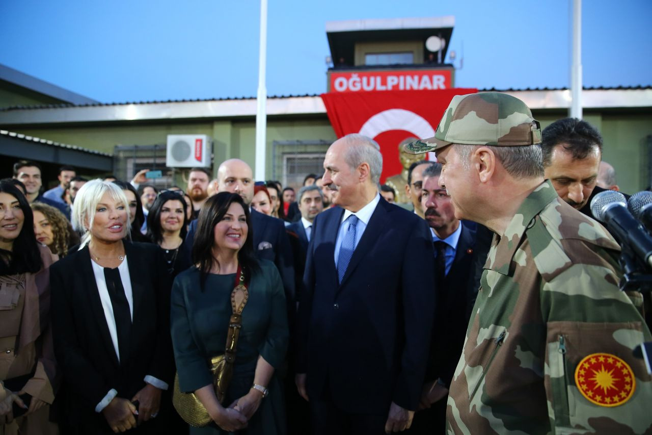 Cumhurbaşkanı Erdoğan kamuflajına Cumhurbaşkanlığı forsu diktirdi - Sayfa 16