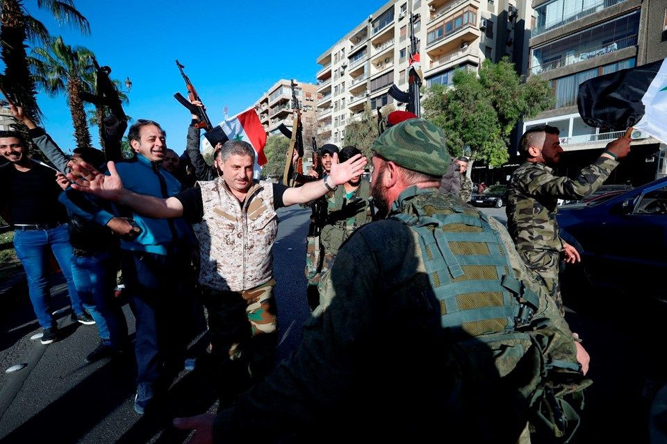 Suriye halkı Rusya ve İran bayrakları ile sokağa çıktı - Sayfa 24