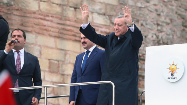 Erdoğan: Suriye'ye yapılan operasyonu doğru buluyoruz