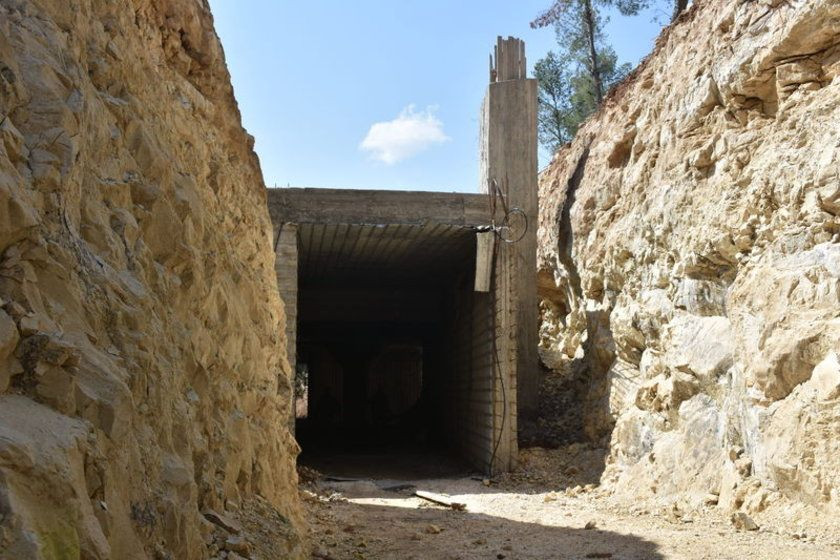 Afrin'de bin kişilik terörist sığınağı bulundu - Sayfa 9