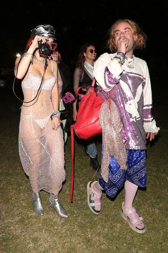 Bella Thorne kıyafetiyle Coachella Festival'e damga vurdu - Sayfa 4