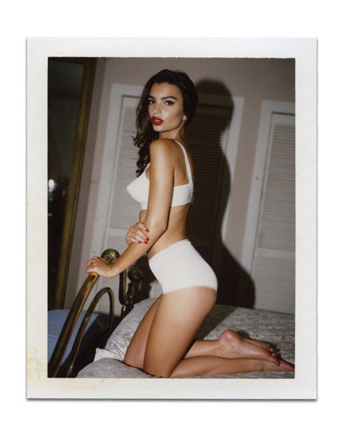 Emily Ratajkowski yine çırılçıplak! - Sayfa 12