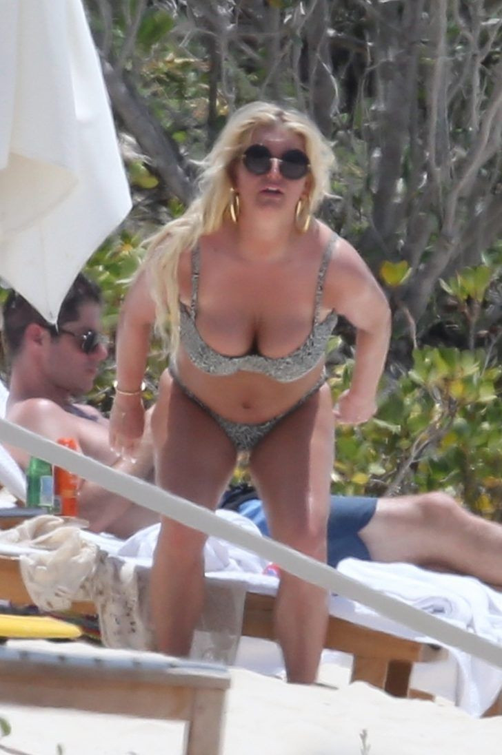 Jessica Simpson'ın tatil keyfi - Sayfa 9