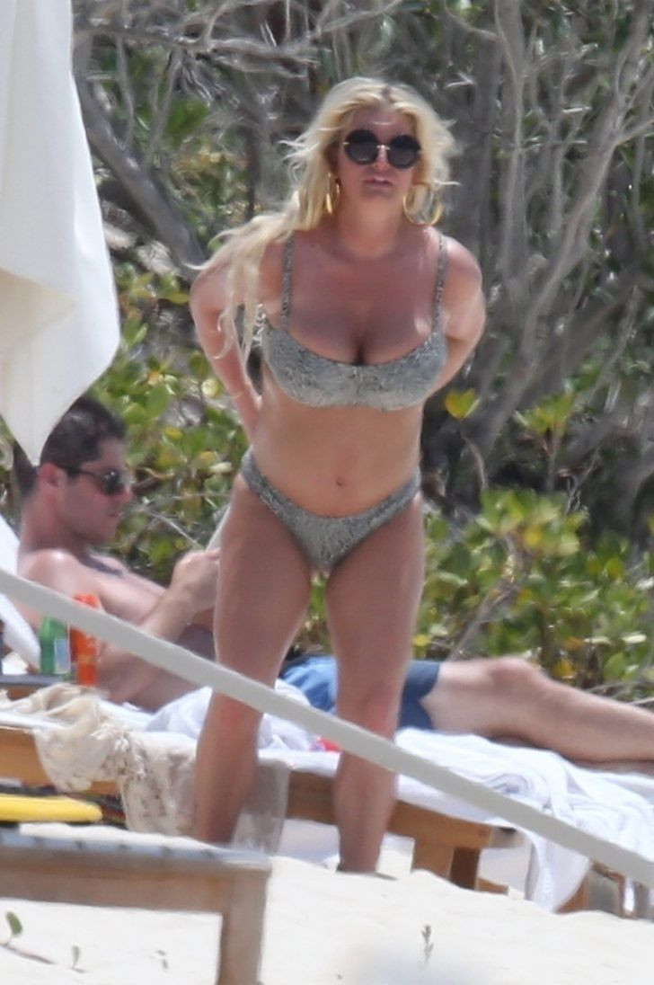 Jessica Simpson'ın tatil keyfi - Sayfa 7