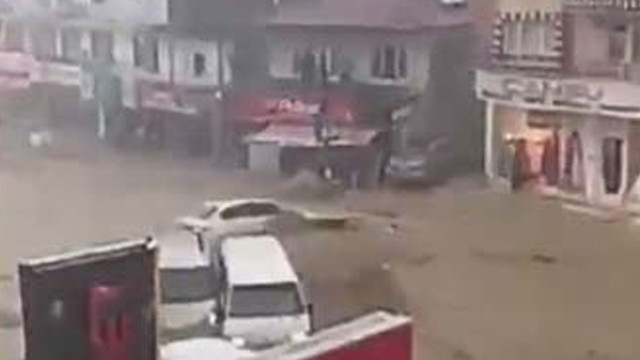 Ankara'da sel arabaları sürükledi! Ankara'da son durum