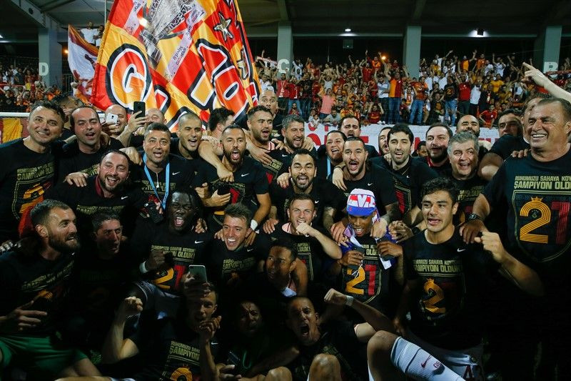 Galatasaray taraftarları şampiyonluğu kutladı - Sayfa 10