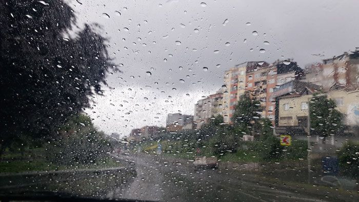 İstanbul'da sağanak yağış etkili oldu! Meteoroloji'den 3 ile uyarı - Sayfa 1