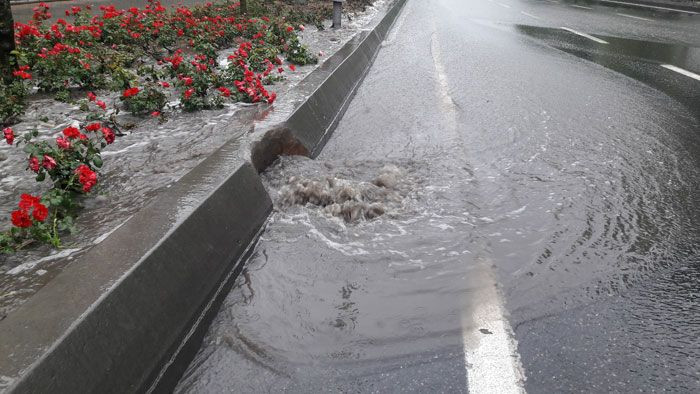 İstanbul'da sağanak yağış etkili oldu! Meteoroloji'den 3 ile uyarı - Sayfa 2