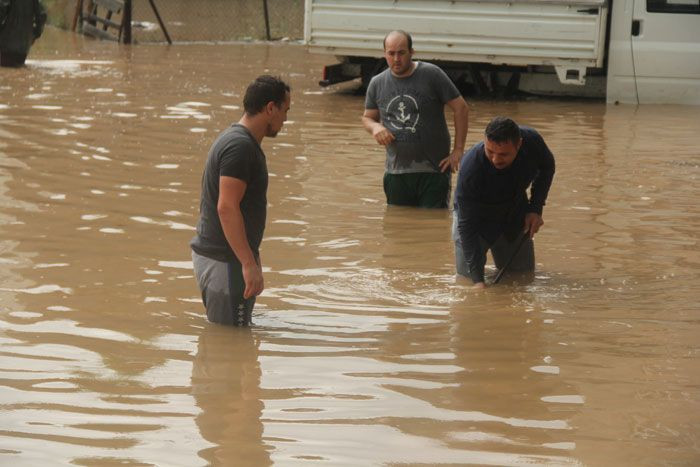 İstanbul'da sağanak yağış etkili oldu! Meteoroloji'den 3 ile uyarı - Sayfa 7