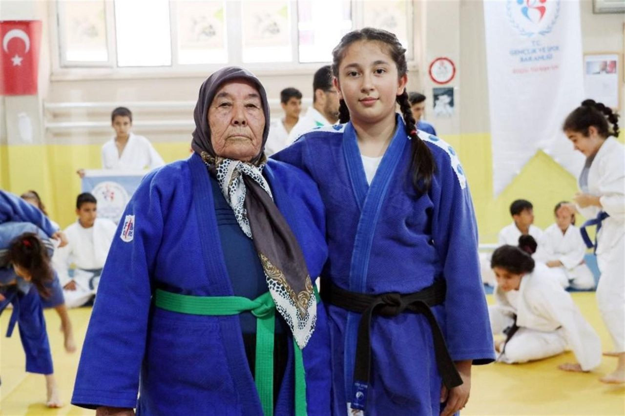 Adana'da 80 yaşındaki nine judo yapıyor - Sayfa 5