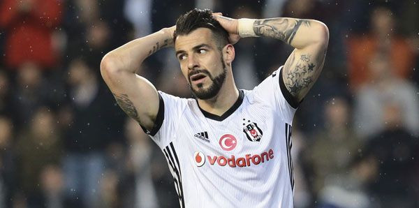 Negredo Çin'e gidiyor - Sayfa 6