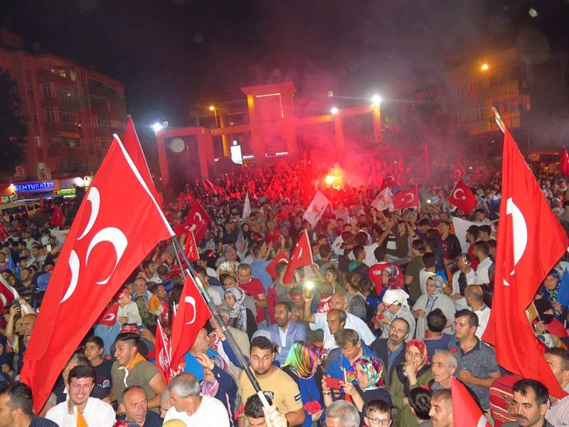 Seçim sonuçları yurt genelinde böyle kutlandı - Sayfa 11