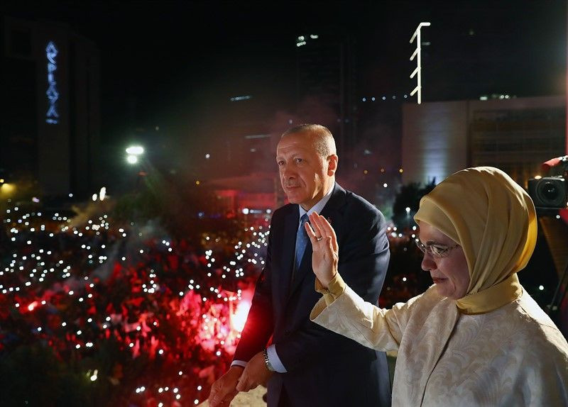 AK Parti Genel Merkezi'nde zafer kutlamasından kareler - Sayfa 4