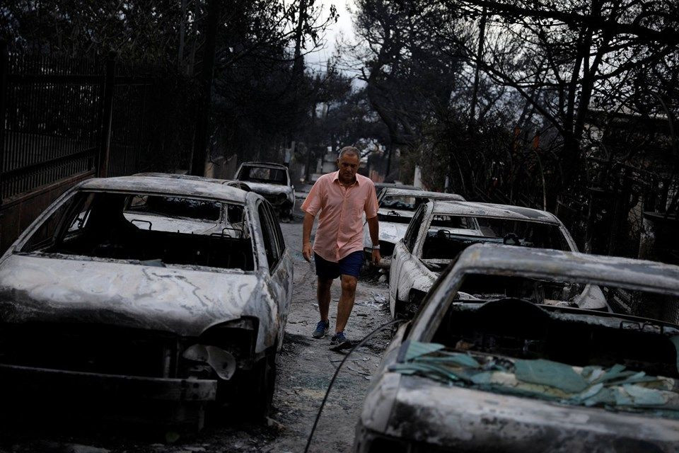 Yunanistan’daki yangından çarpıcı fotoğraflar - Sayfa 2