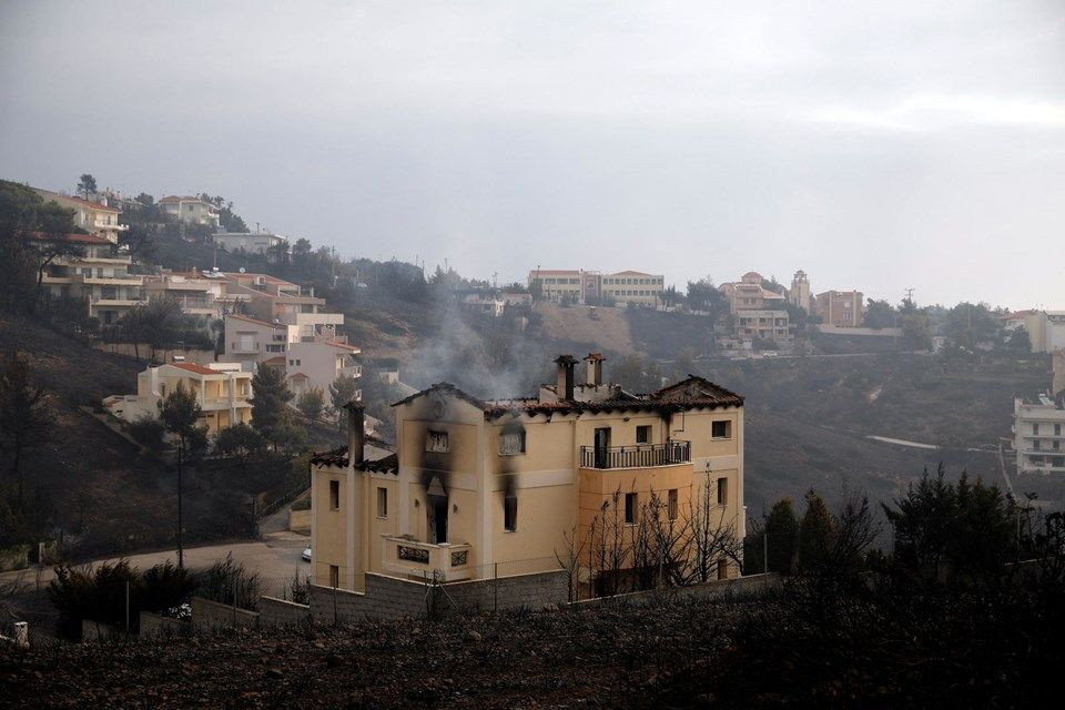 Yunanistan’daki yangından çarpıcı fotoğraflar - Sayfa 4
