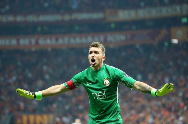 Muslera Galatasaray’dan ayrılıyor mu? - Sayfa 6