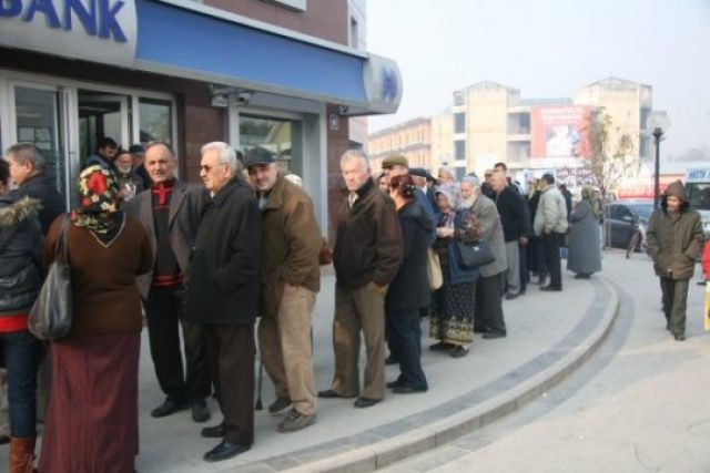 Vatandaş hesap açtırmak için bankalara akın etti - Sayfa 6