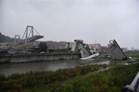 İtalya'daki çöken köprüden ilk görüntüler - Sayfa 5