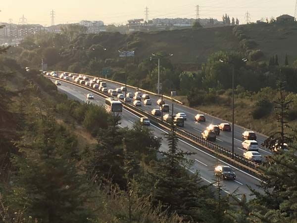 Tatilciler dönüş yolunda! Araç trafiği 40 kilometreye kadar uzadı - Sayfa 8