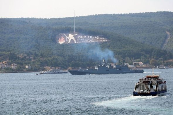 Rus savaş gemileri peş peşe Türkiye'ye geldi! - Sayfa 1