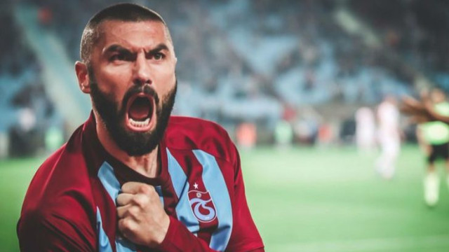 Burak Yılmaz Trabzonspor'da kalacağını açıkladı