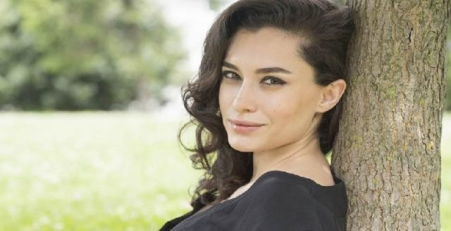 Hande Doğandemir dizi setinde kaza geçirdi - Sayfa 10