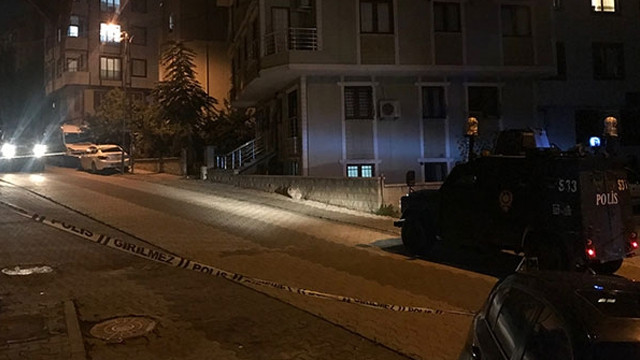 Ataşehir'de sokakta 2 el bombası bulundu