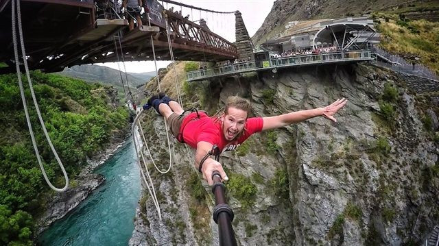 Dünyanın en tehlikeli selfielerini çektiler! - Sayfa 2