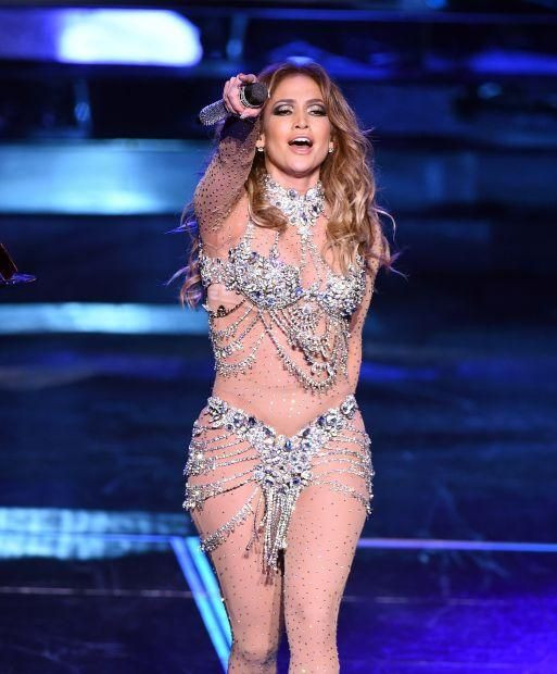 Jennifer Lopez'in bu pozu olay oldu - Sayfa 24