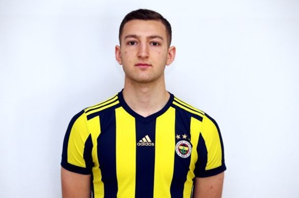 Fenerbahçe’nin yeni transferi futbola ara verdi - Sayfa 3