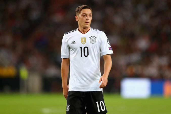 Mesut Özil'in menajeri, Alman futbolcuları sert dille eleştirdi - Sayfa 17