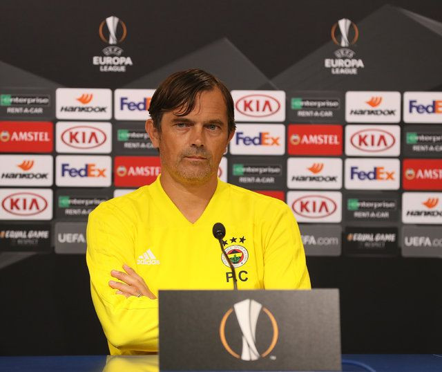 Fenerbahçeli taraftarlardan Cocu isyanı - Sayfa 6