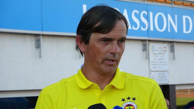 Fenerbahçeli taraftarlardan Cocu isyanı - Sayfa 12