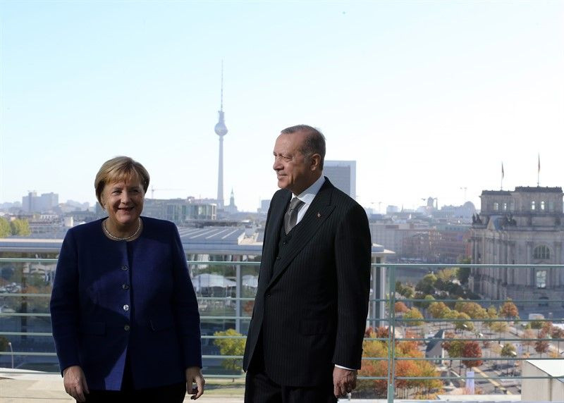 Erdoğan ve Merkel kahvaltıda bir araya geldiler - Sayfa 1