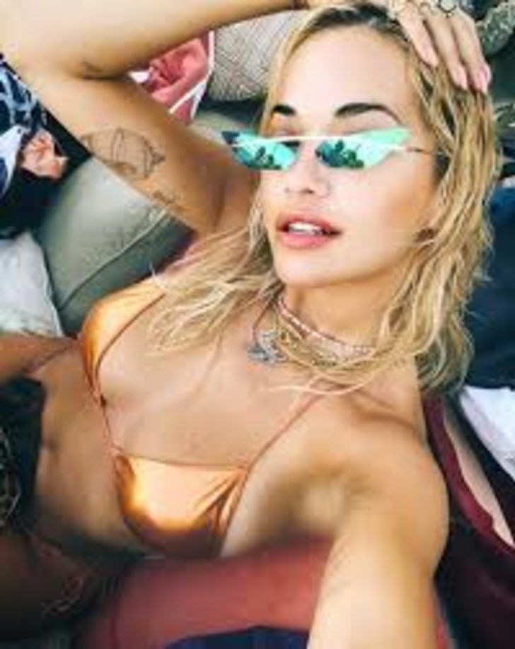 Rita Ora çırılçıplak poz verdi kapak oldu! - Sayfa 8