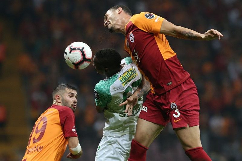 Bursaspor maçında sakatlanan Galatasaraylı oyuncular Schalke maçında oynayacak mı? - Sayfa 8