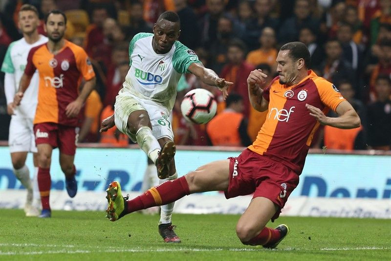 Bursaspor maçında sakatlanan Galatasaraylı oyuncular Schalke maçında oynayacak mı? - Sayfa 10