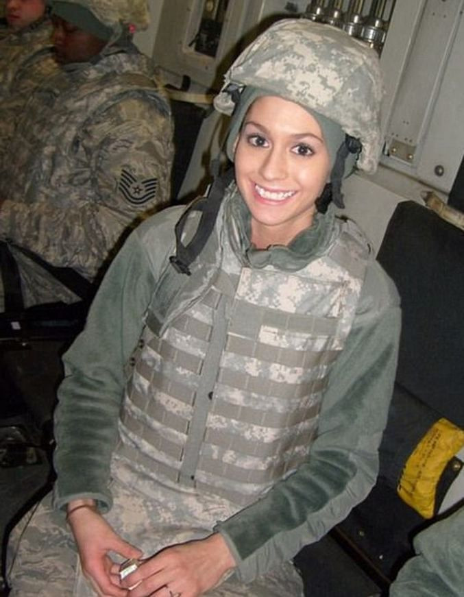Kadın asker, sosyal medya fenomeni oldu - Sayfa 3