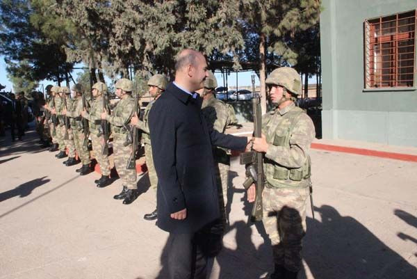 Bakan Soylu'nun gözü önünde bir terörist etkisiz hale getirildi - Sayfa 13